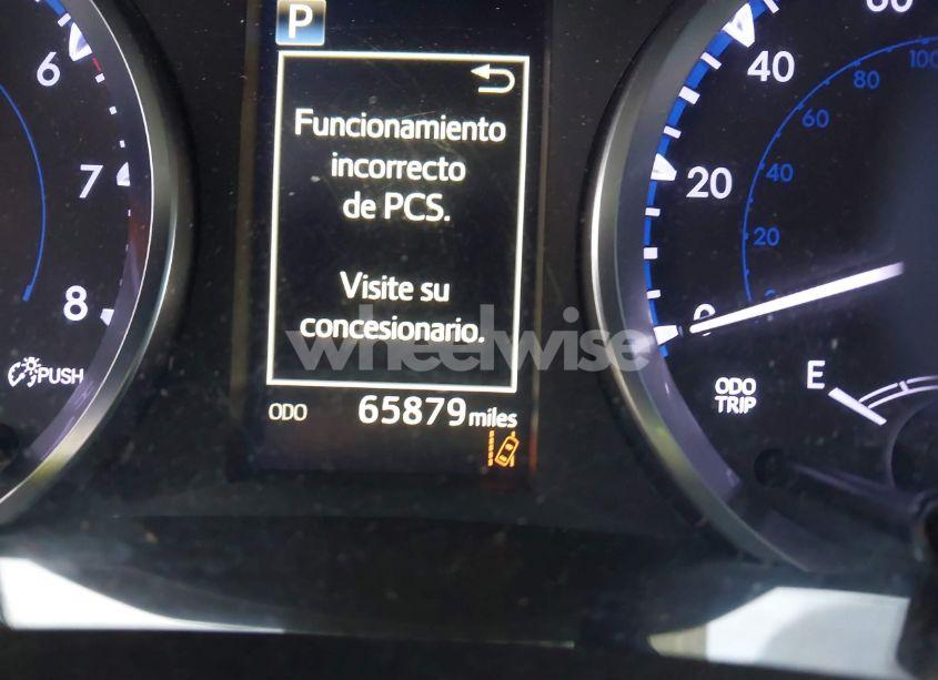 Photo 15 of 2018 Toyota Highlander LE (VIN 5TDZARFH8JS039911)