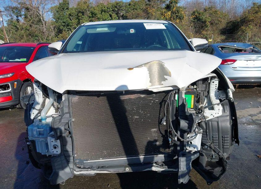 Photo 13 of 2016 Toyota Highlander LE (VIN 5TDZARFH9GS018591)