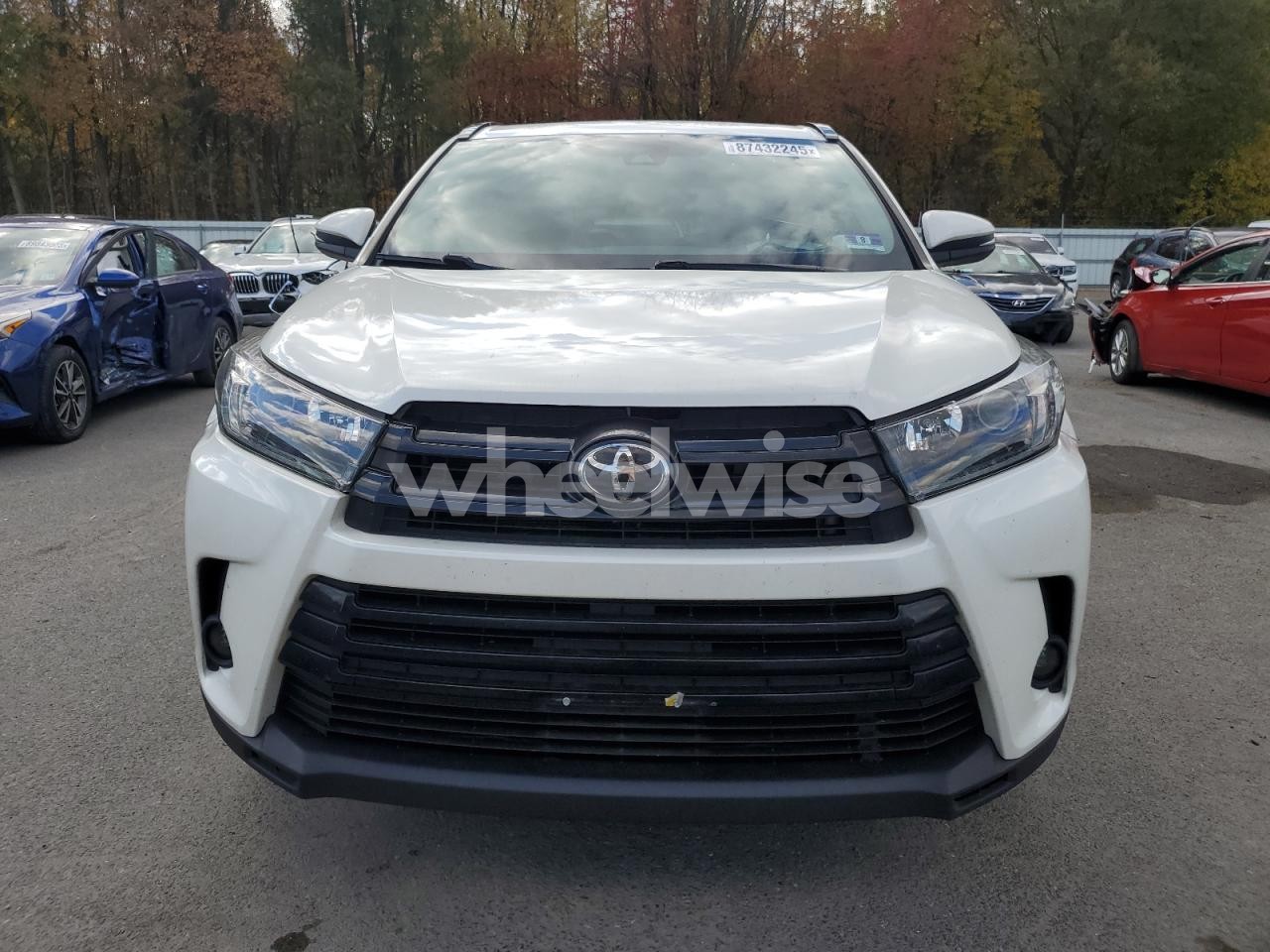 Photo 5 of 2019 TOYOTA HIGHLANDER SE N/A (VIN 5TDZARFH9JS041490)