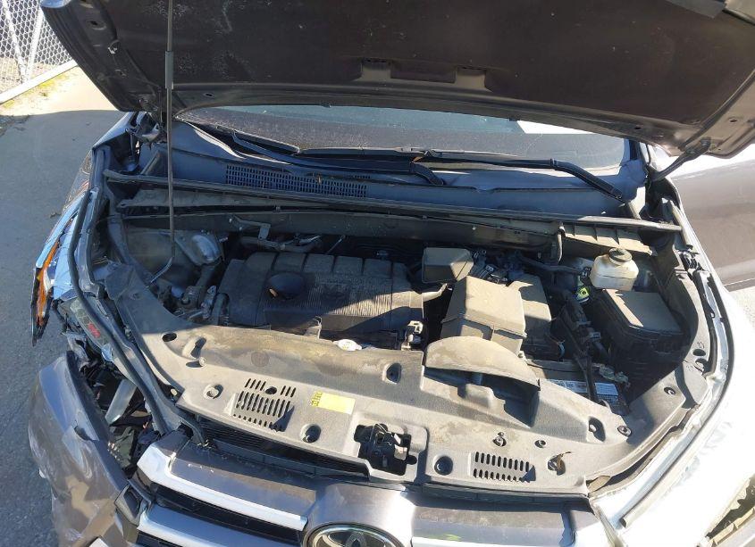 Photo 10 of 2019 Toyota Highlander LE (VIN 5TDZARFHXKS050183)