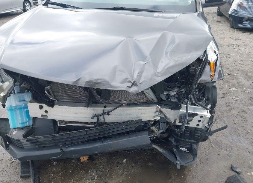 Photo 6 of 2019 Toyota Highlander LE (VIN 5TDZARFHXKS056100)