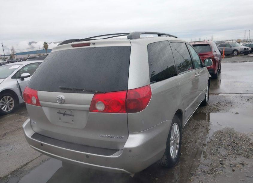 Photo 17 of 2007 Toyota Sienna XLE (VIN 5TDZK22C07S041840)