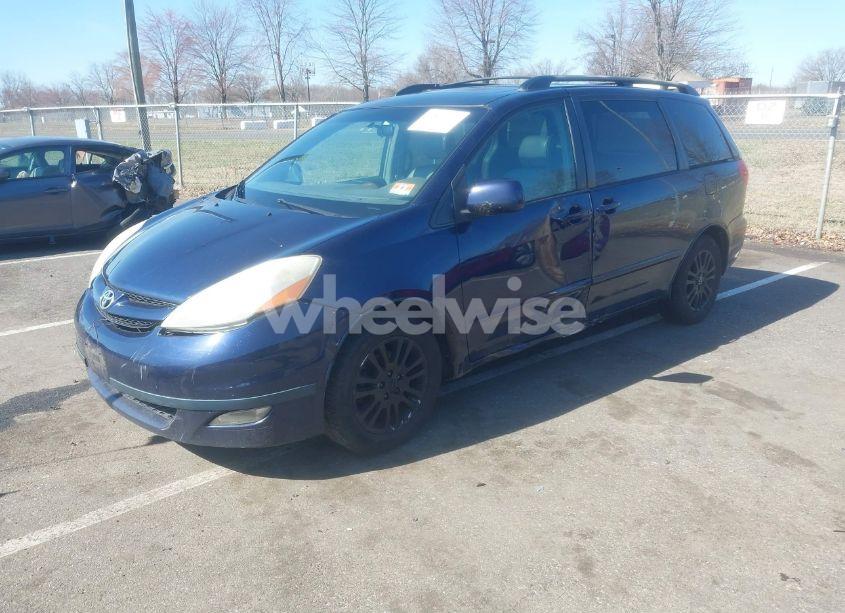 Photo 2 of 2007 Toyota Sienna XLE (VIN 5TDZK22C07S056161)