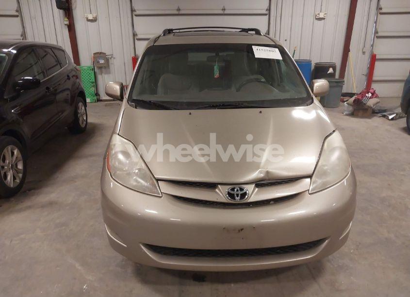 Photo 6 of 2007 Toyota Sienna XLE (VIN 5TDZK22C07S099205)