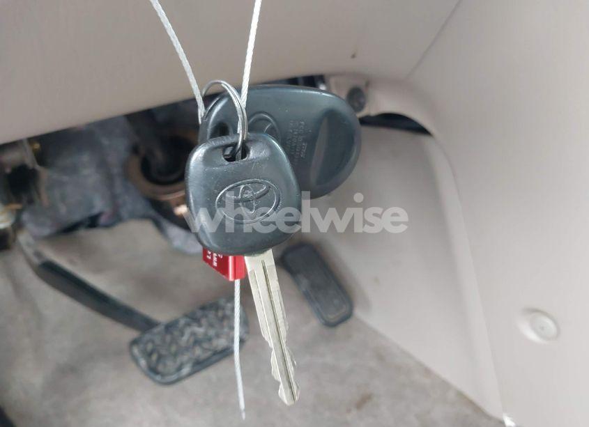 Photo 11 of 2008 Toyota Sienna XLE (VIN 5TDZK22C08S100113)