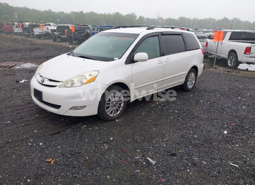 Photo 2 of 2008 Toyota Sienna XLE (VIN 5TDZK22C08S118773)