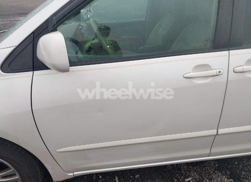 Photo 6 of 2008 Toyota Sienna XLE (VIN 5TDZK22C08S118773)