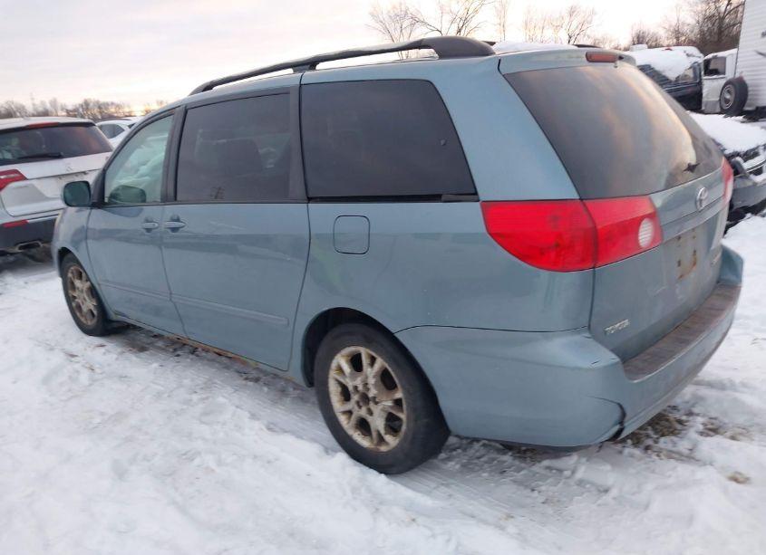 Photo 3 of 2008 Toyota Sienna XLE (VIN 5TDZK22C08S183624)