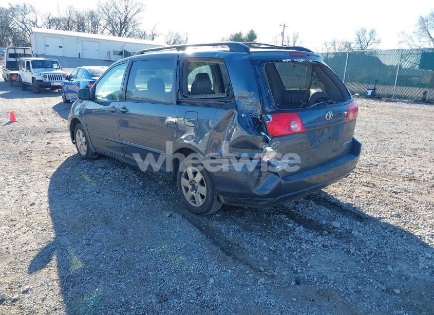 Photo 3 of 2008 Toyota Sienna XLE (VIN 5TDZK22C08S223667)