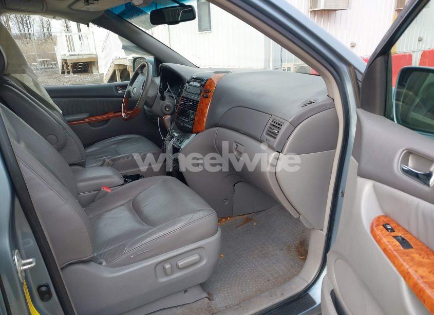 Photo 5 of 2008 Toyota Sienna LIMITED (VIN 5TDZK22C18S102498)