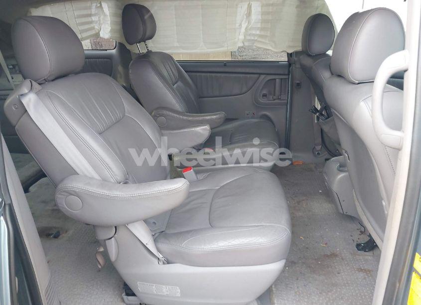 Photo 8 of 2008 Toyota Sienna LIMITED (VIN 5TDZK22C18S102498)