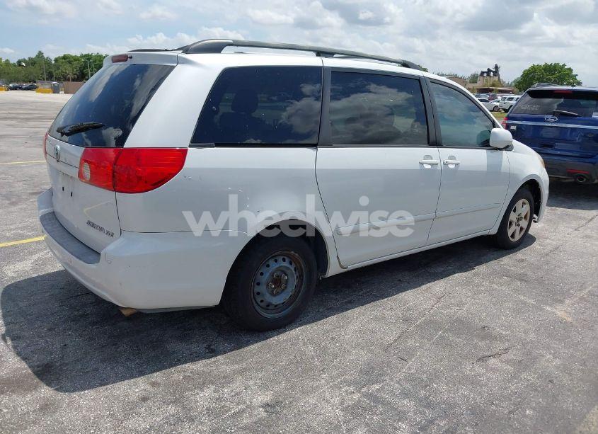 Photo 4 of 2008 Toyota Sienna XLE (VIN 5TDZK22C18S153368)