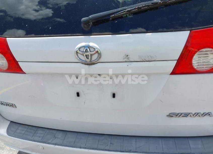 Photo 6 of 2008 Toyota Sienna XLE (VIN 5TDZK22C18S153368)