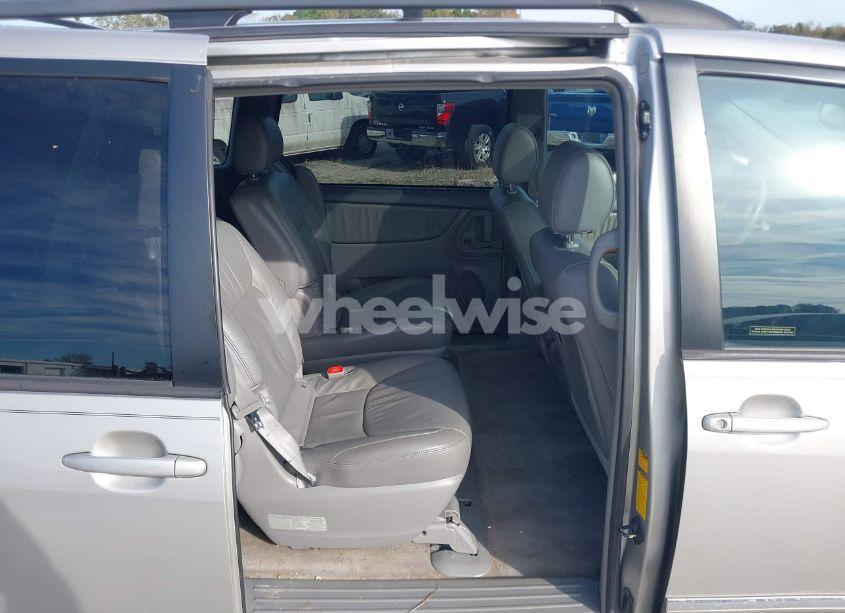 Photo 8 of 2008 Toyota Sienna LIMITED (VIN 5TDZK22C18S161339)