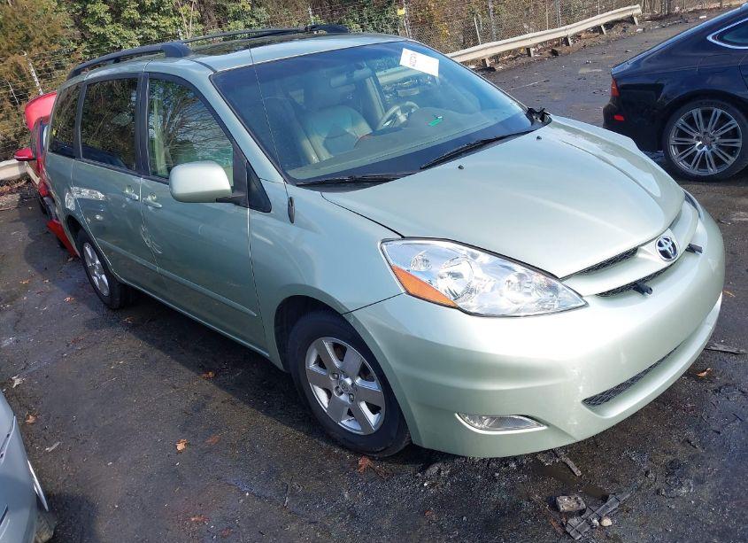 2008 Toyota Sienna XLE (VIN 5TDZK22C18S166900) main photo