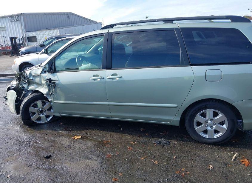 Photo 14 of 2008 Toyota Sienna XLE (VIN 5TDZK22C18S166900)