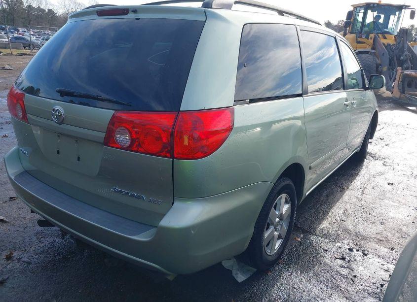 Photo 4 of 2008 Toyota Sienna XLE (VIN 5TDZK22C18S166900)