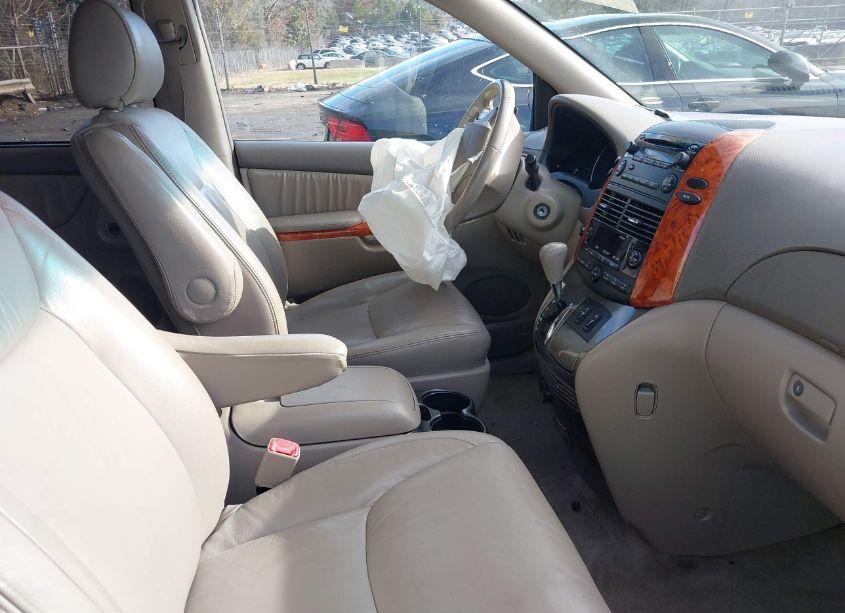 Photo 5 of 2008 Toyota Sienna XLE (VIN 5TDZK22C18S166900)