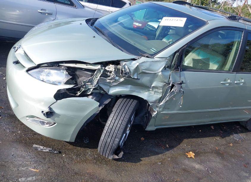 Photo 6 of 2008 Toyota Sienna XLE (VIN 5TDZK22C18S166900)