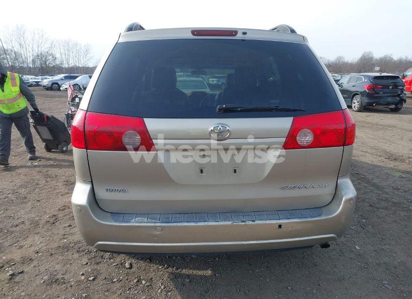 Photo 16 of 2008 Toyota Sienna XLE (VIN 5TDZK22C18S171109)