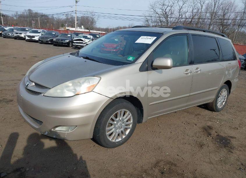Photo 2 of 2008 Toyota Sienna XLE (VIN 5TDZK22C18S171109)