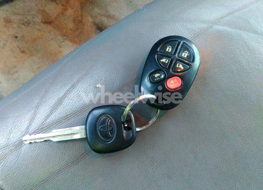 Photo 11 of 2008 Toyota Sienna LIMITED (VIN 5TDZK22C18S201502)