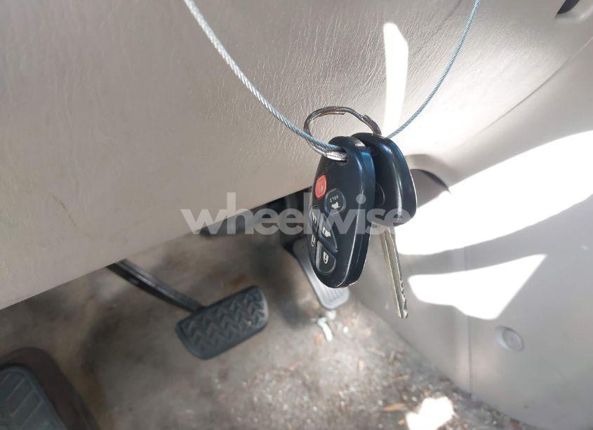 Photo 11 of 2009 Toyota Sienna XLE (VIN 5TDZK22C19S238812)