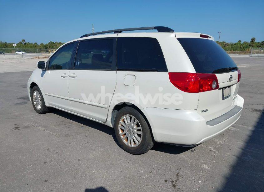 Photo 3 of 2009 Toyota Sienna XLE (VIN 5TDZK22C19S238812)