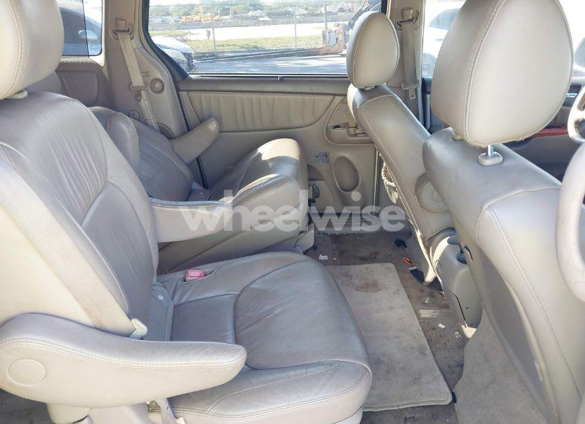 Photo 8 of 2009 Toyota Sienna XLE (VIN 5TDZK22C19S238812)