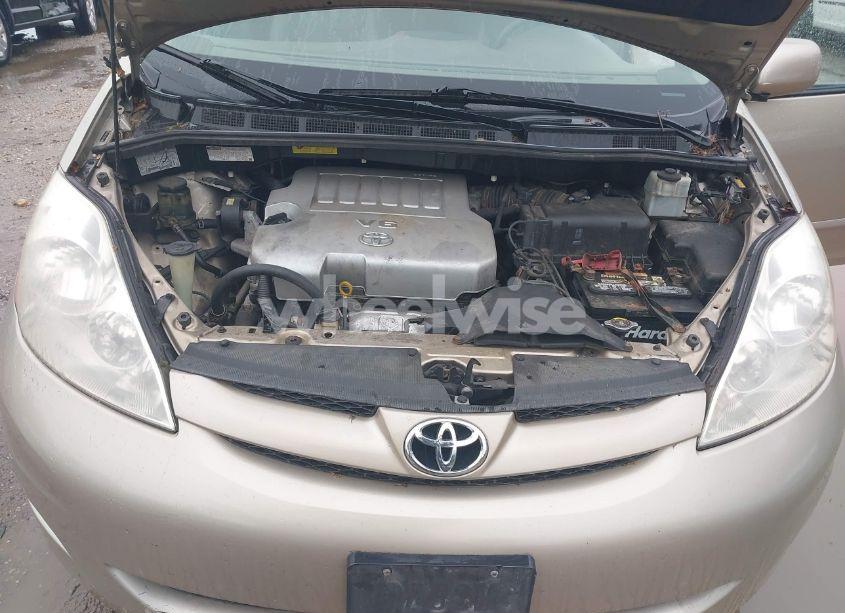 Photo 10 of 2009 Toyota Sienna XLE (VIN 5TDZK22C19S241208)