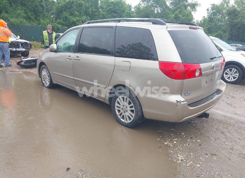 Photo 3 of 2009 Toyota Sienna XLE (VIN 5TDZK22C19S241208)