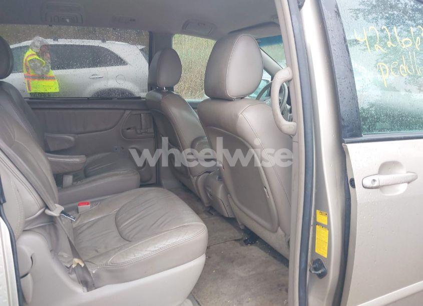 Photo 8 of 2009 Toyota Sienna XLE (VIN 5TDZK22C19S241208)