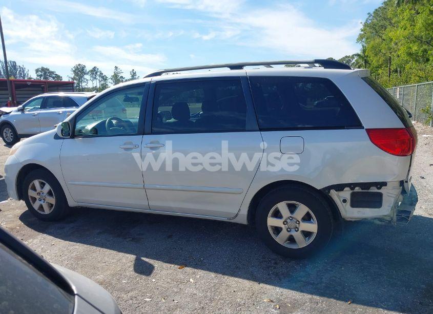 Photo 14 of 2007 Toyota Sienna XLE (VIN 5TDZK22C27S056453)