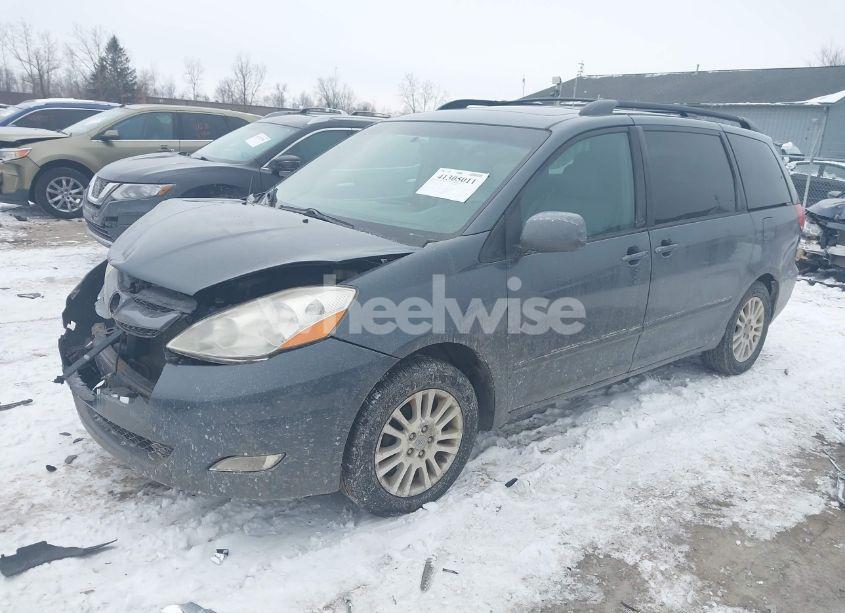 Photo 2 of 2008 Toyota Sienna XLE (VIN 5TDZK22C28S201945)