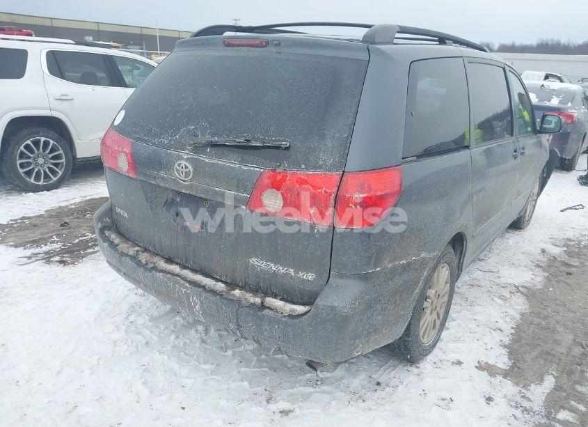 Photo 4 of 2008 Toyota Sienna XLE (VIN 5TDZK22C28S201945)