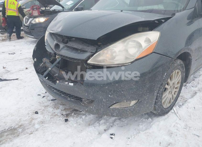 Photo 6 of 2008 Toyota Sienna XLE (VIN 5TDZK22C28S201945)