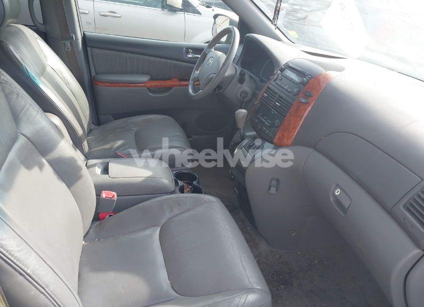 Photo 5 of 2008 Toyota Sienna XLE (VIN 5TDZK22C28S202058)