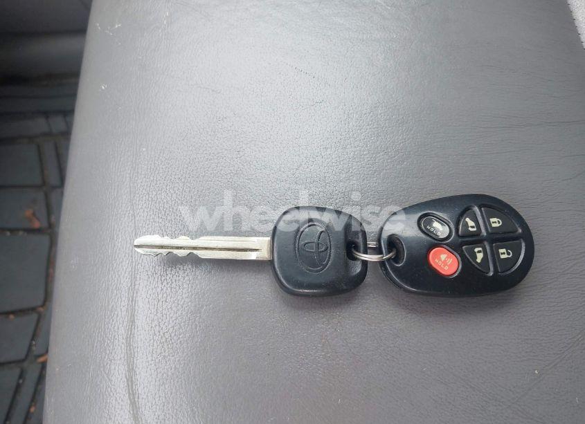 Photo 11 of 2008 Toyota Sienna XLE (VIN 5TDZK22C38S117648)