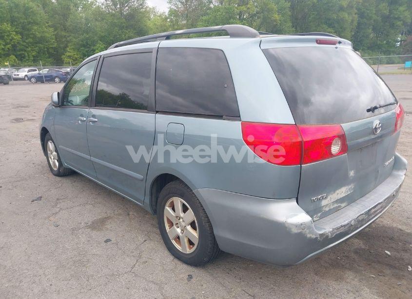 Photo 3 of 2008 Toyota Sienna XLE (VIN 5TDZK22C38S117648)