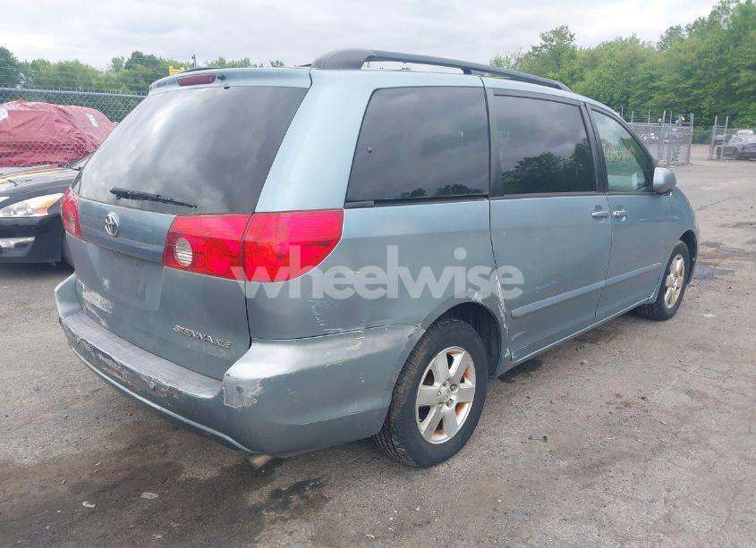 Photo 4 of 2008 Toyota Sienna XLE (VIN 5TDZK22C38S117648)