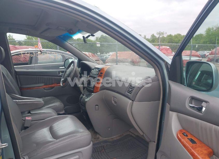 Photo 5 of 2008 Toyota Sienna XLE (VIN 5TDZK22C38S117648)