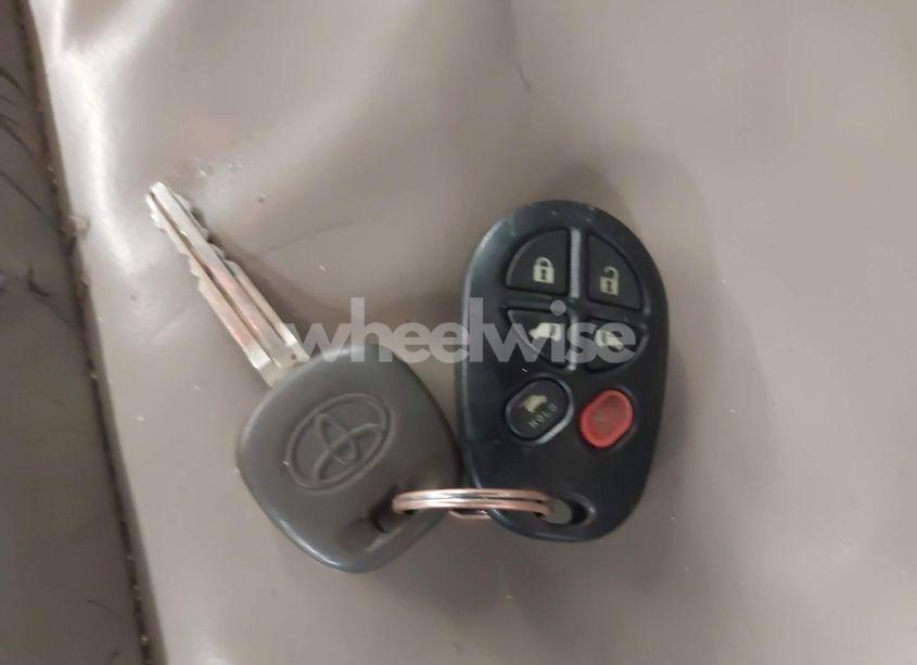 Photo 11 of 2008 Toyota Sienna XLE (VIN 5TDZK22C38S164338)