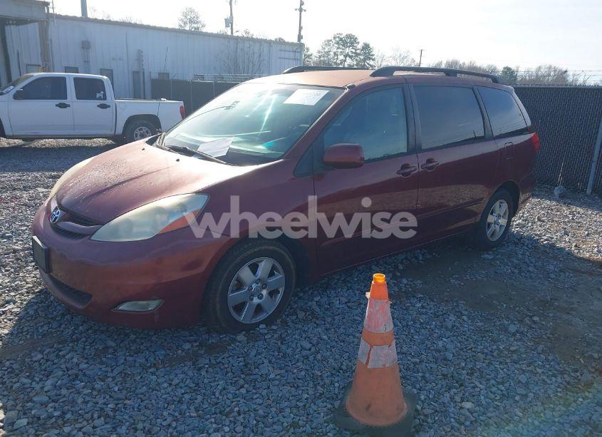 Photo 2 of 2008 Toyota Sienna XLE (VIN 5TDZK22C38S215417)
