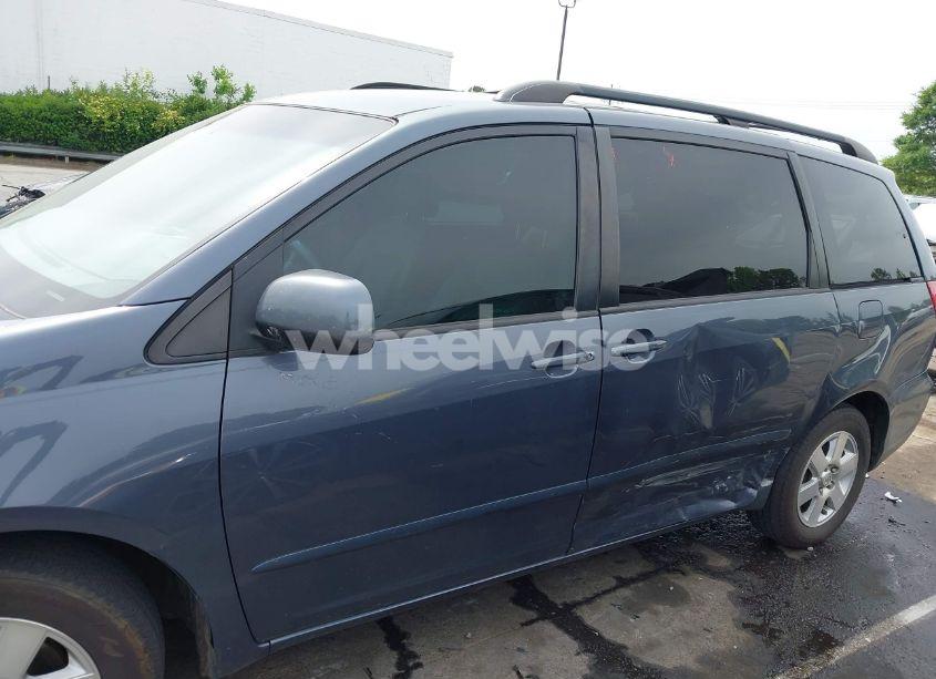 Photo 14 of 2007 Toyota Sienna XLE (VIN 5TDZK22C47S041176)