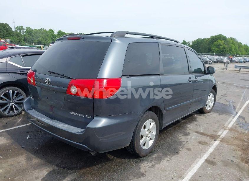 Photo 4 of 2007 Toyota Sienna XLE (VIN 5TDZK22C47S041176)
