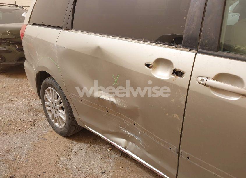 Photo 6 of 2007 Toyota Sienna XLE (VIN 5TDZK22C47S081645)