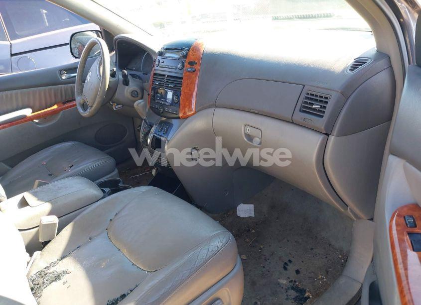 Photo 5 of 2008 Toyota Sienna XLE (VIN 5TDZK22C48S142445)