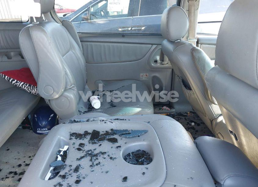 Photo 8 of 2008 Toyota Sienna XLE (VIN 5TDZK22C48S142445)