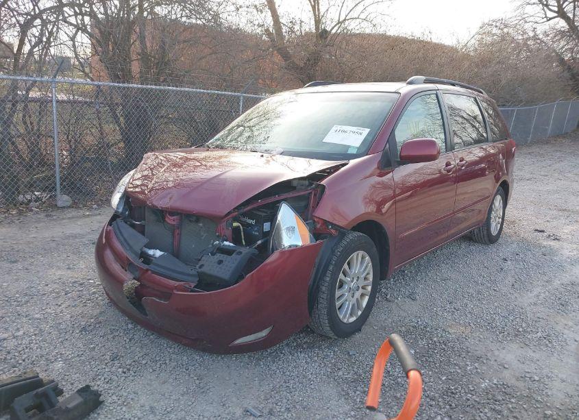 Photo 2 of 2008 Toyota Sienna XLE (VIN 5TDZK22C48S151341)