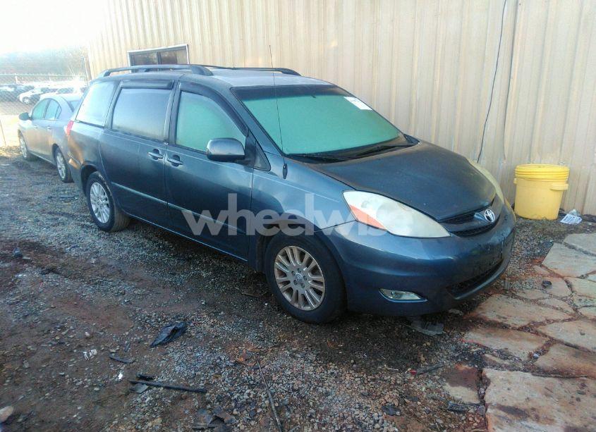 2008 Toyota Sienna XLE (VIN 5TDZK22C48S152733) main photo